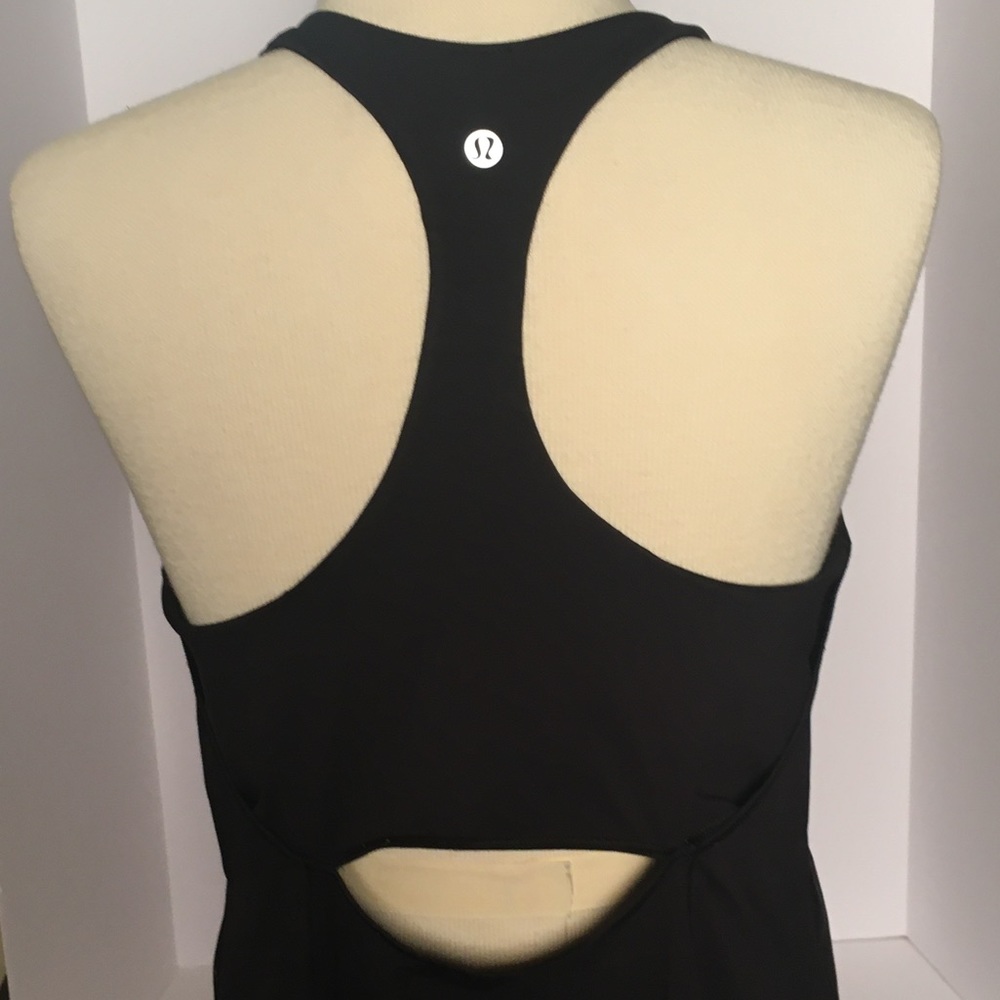GUC - LULULEMON • Open-back, Bra Shelf Tank